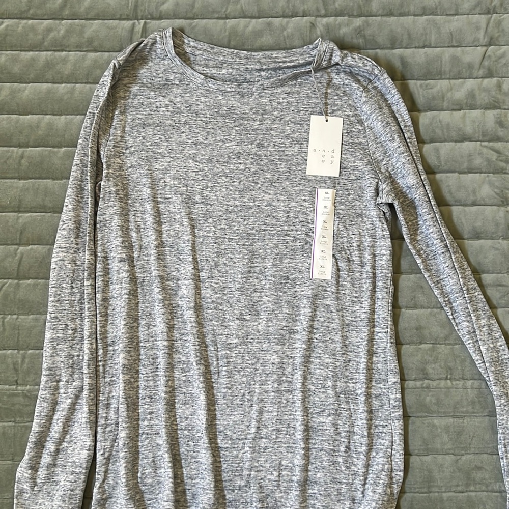 A New Day heather gray long sleeve t-shirt